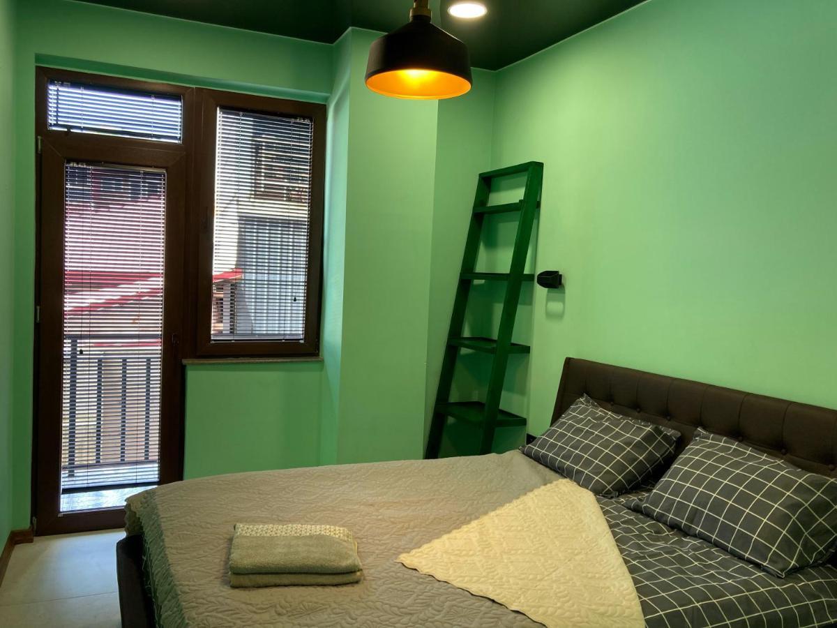 Barney'S Apartment باتومي المظهر الخارجي الصورة